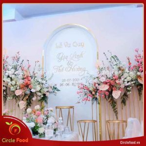 sân khấu đám cưới tại nhà