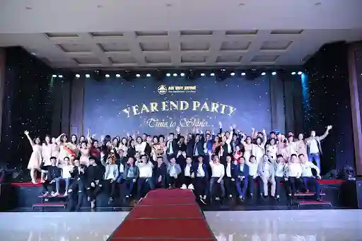 Dịch vụ đặt tiệc Year End Party 2026 liên hoan tất niên cuối năm tại Hà Nội